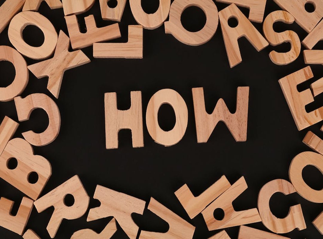 The Art of Narrative: How Zhurek Builds Worlds with Words